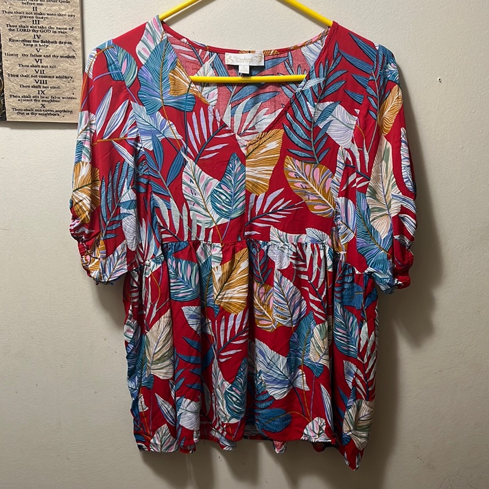 Weekend Suzanne betrd red floral blouse size XL